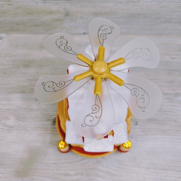 Hallmark "Where Dreams Become Toys" Tabletop 2016, Motion, Light, Sound Santa - Picture 7 of 14